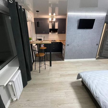 Apartcenter Вип Апартаменты В Центре Города На Гагарина Krivoi Rog Exterior foto